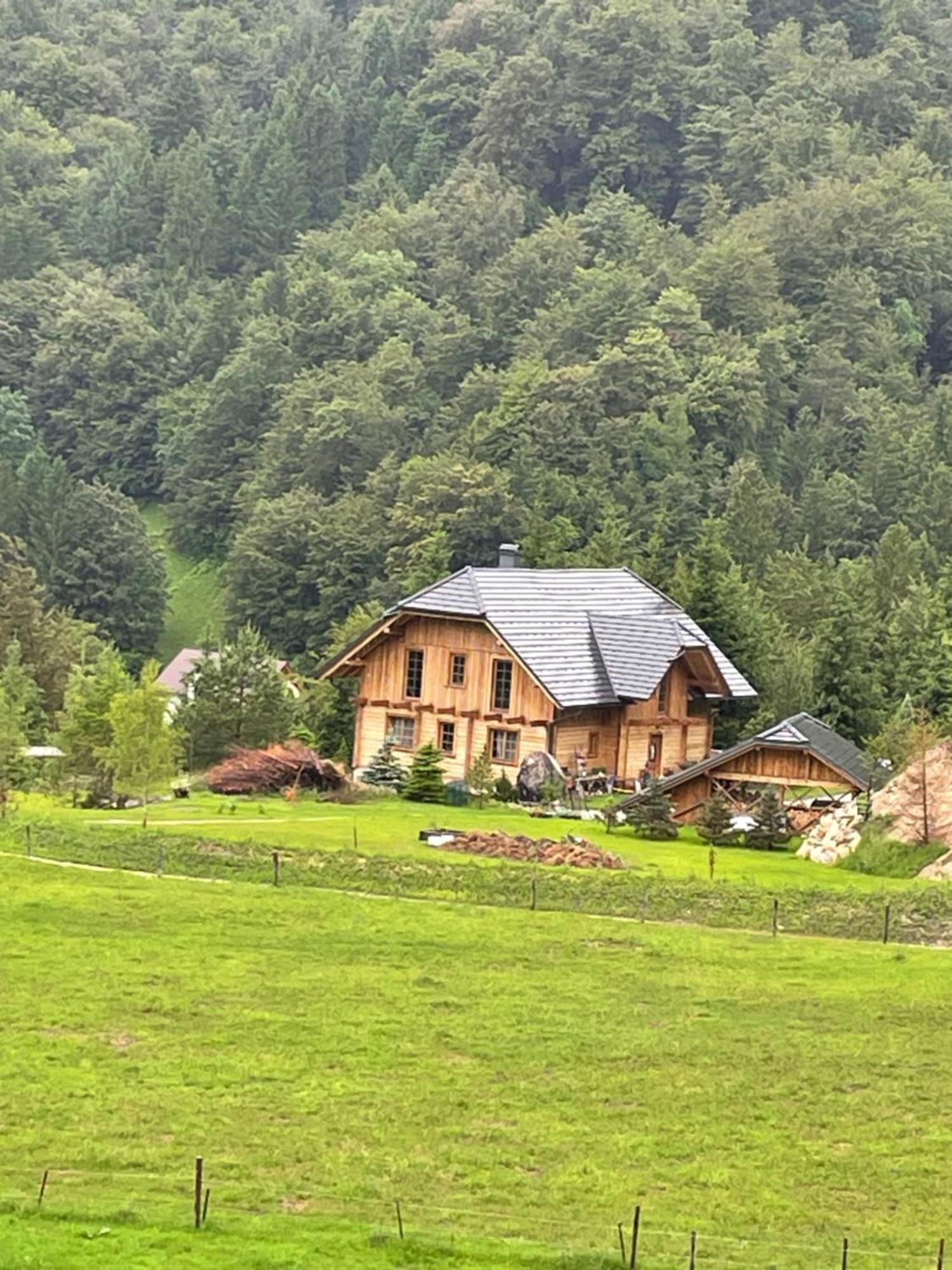 Apartment Pod Skalco Йесенице Екстериор снимка